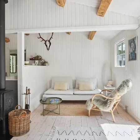 Lovely In With Wifi Holiday home *